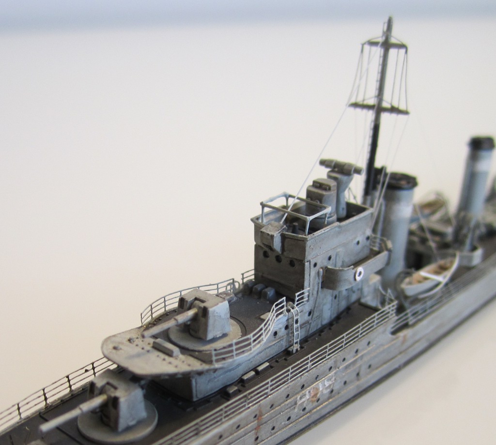 HMS Eclipse 1/700 Tamiya par Nesquik TypeE11