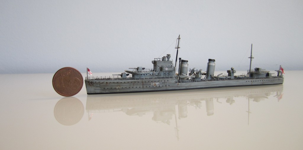 HMS Eclipse 1/700 Tamiya par Nesquik TypeE3