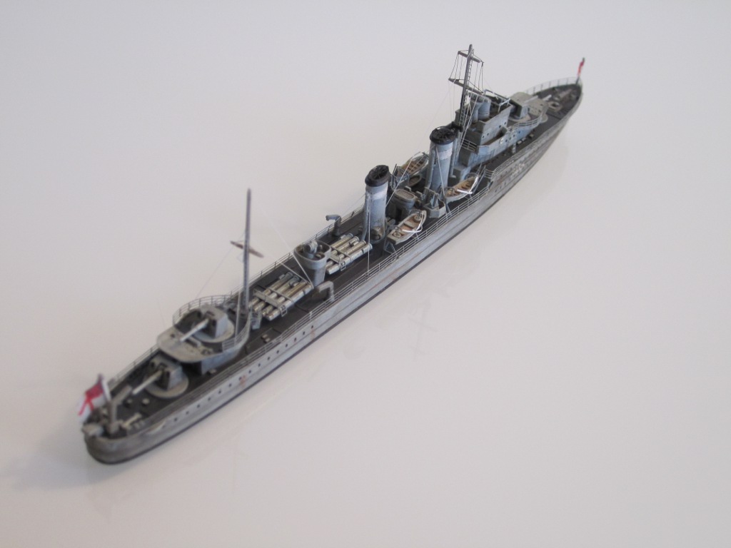 HMS Eclipse 1/700 Tamiya par Nesquik TypeE4